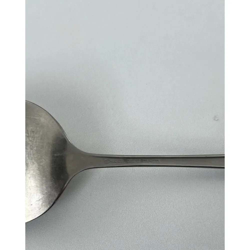 Oneida Deluxe INDEPENDENCE Pierced PIE SERVER 8 1/2